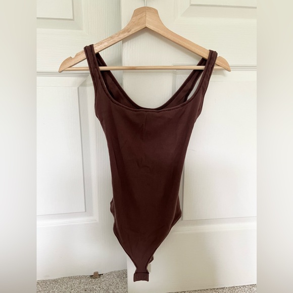 SKIMS Stretch Cotton Rib Bodysuit Garnet - Picture 1 of 6